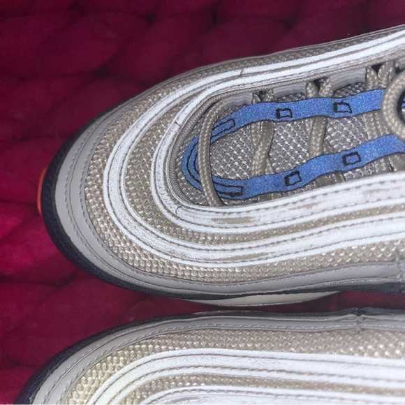 Women Nike Tenn shoes - Picture 7 of 11